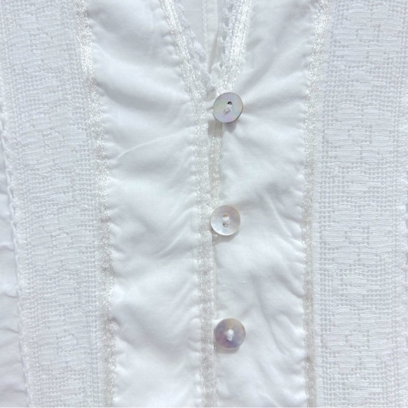 Motherhood Women’s White Cotton Lace Embroidered Button Down Shirt - Picture 3 of 8